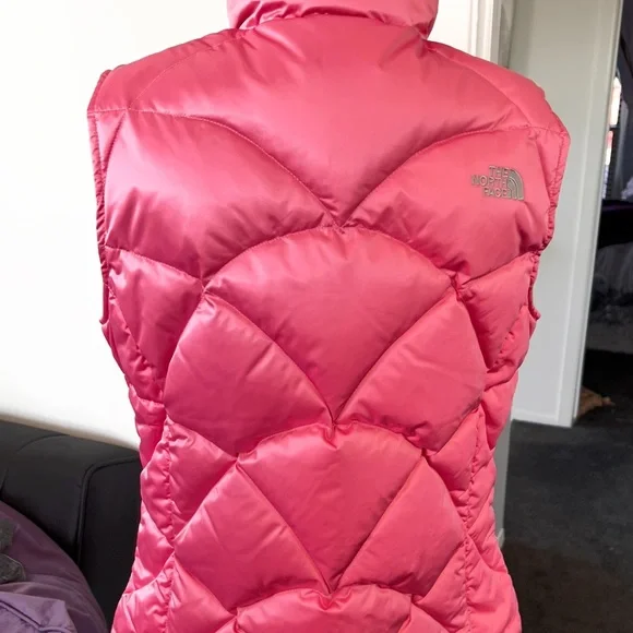 ‼️SOLD‼️ THE NORTH FACE PINK 550 GOOSE DOWN PUFFER VEST - Picture 2 of 12